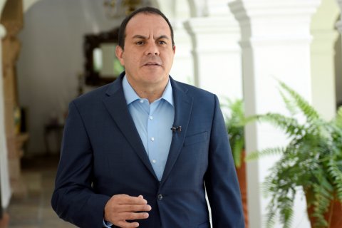 <a href="/noticias/llama-cuauhtemoc-blanco-mantener-unidad-y-responsabilidad-social-ante-panorama-por-covid-19">Llama Cuauhtémoc Blanco a mantener unidad y responsabilidad social ante panorama por COVID-1...</a>