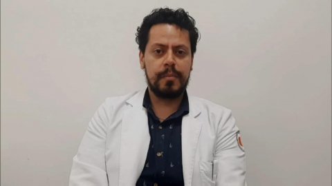 Pablo Alberto Ramos Moyao, psiquiatra adscrito al servicio de medicina interna del nosocomio