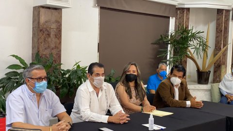 <a href="/noticias/refrenda-secretaria-de-salud-trabajo-en-equipo-con-el-gremio-sindical">Refrenda Secretaría de Salud trabajo en equipo con el gremio sindical</a>