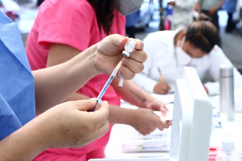 Preparan autoridades vacunación contra COVID-19 a personas de 49 a 59 años en Cuernavaca
