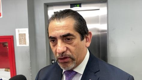 El secretario de Salud, Marco Antonio Cantú Cuevas